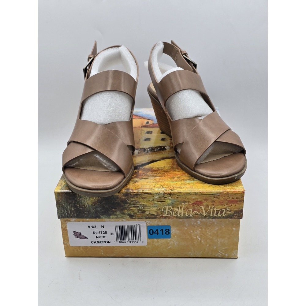 NIB Bella Vita Women's Cameron Heeled Sandal, Nude Beige - 9.5 N Narrow